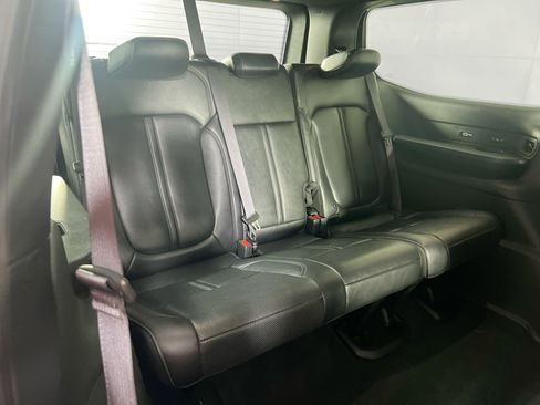 Used 2022 Jeep Wagoneer Series III w/ Flexible Seating Group image 26