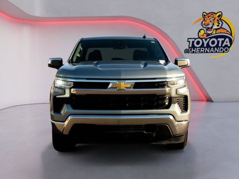 Used 2025 Chevrolet Silverado 1500 LT image 2