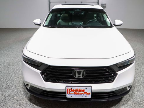 Used 2024 Honda Accord EX image 4