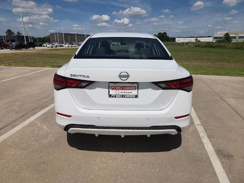 Certified 2025 Nissan Sentra S FWD image 6