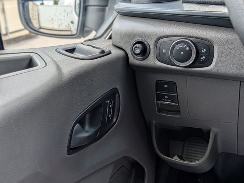 Used 2025 Ford Transit 250 Low Roof w/ Exterior Upgrade Package RWD image 24