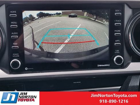 Used 2020 Toyota Tacoma SR5 RWD image 19