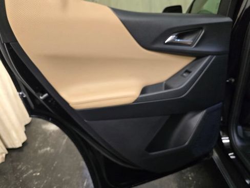 Used 2025 Chevrolet Equinox ACTIV w/ Safety and Technology Package AWD/4WD image 29