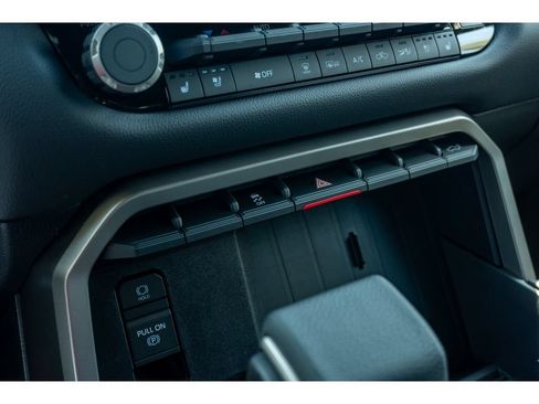 Used 2026 Toyota Tundra Limited AWD/4WD image 24