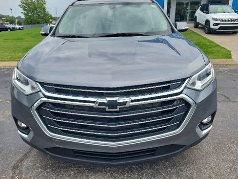 Used 2020 Chevrolet Traverse LT FWD image 5