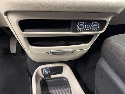 Used 2024 Chrysler Voyager LX FWD image 13