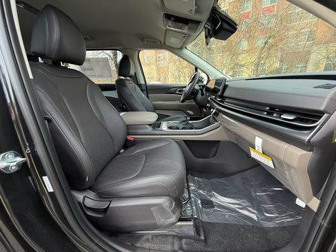 New 2026 Kia Carnival FWD image 28