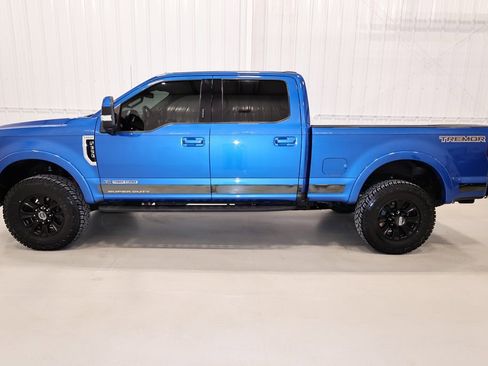 Certified 2020 Ford F350 Lariat w/ Tremor Off-Road Package image 7