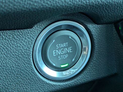 New 2026 Chevrolet Traverse LT w/ Midnight/Sport Edition FWD image 24