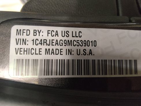 Used 2021 Jeep Grand Cherokee Laredo RWD image 33