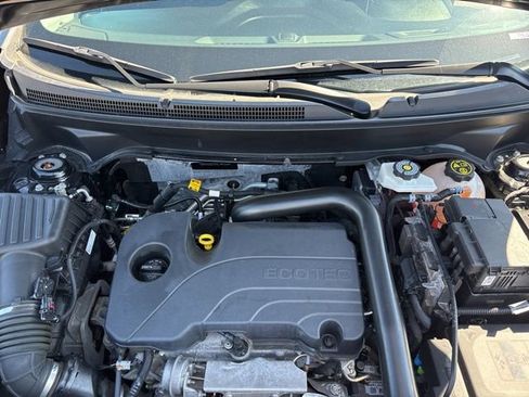 Used 2024 Chevrolet Equinox LT image 22