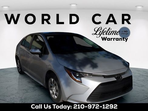 Used 2025 Toyota Corolla LE FWD image 1