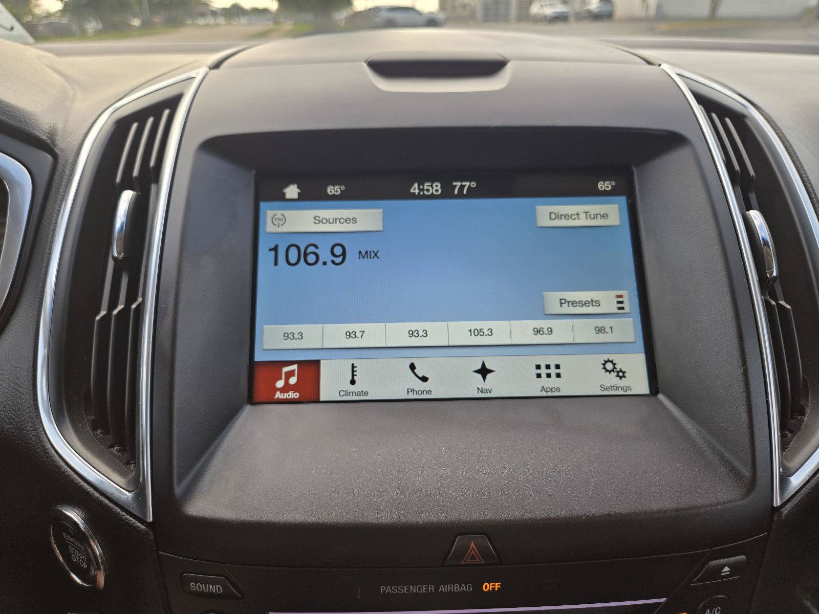 Used 2018 Ford Edge Titanium w/ Equipment Group 301A FWD image 19