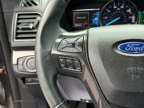 Used 2019 Ford Explorer XLT w/ Equipment Group 202A AWD/4WD image 14