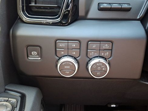 New 2026 GMC Sierra 1500 AT4 w/ AT4 Premium Package image 16