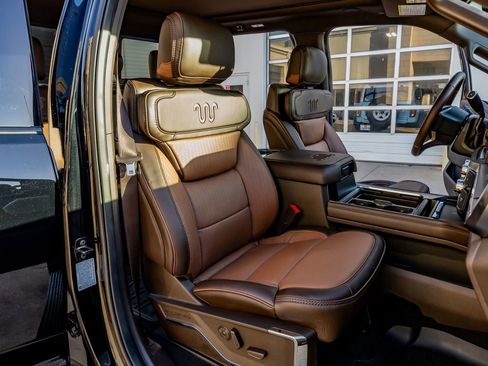 Used 2026 Ford F450 King Ranch w/ Chrome Package image 32