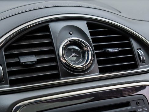 Used 2016 Buick Enclave Leather image 22