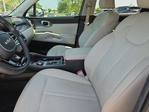Certified 2023 Kia Sorento EX w/ Panoramic Sunroof Package FWD image 16