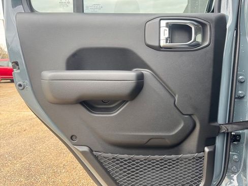 New 2026 Jeep Gladiator Sport w/ Dual Top Group image 19