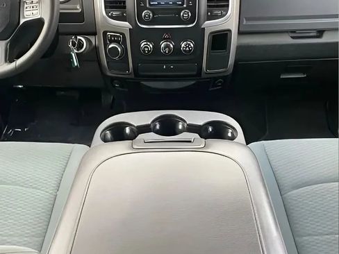 Used 2020 RAM 1500 Classic SLT RWD image 15