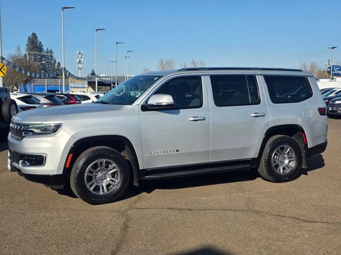 Used 2022 Jeep Wagoneer Series I image 24