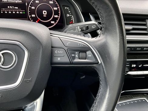 Used 2017 Audi Q7 3.0T Premium Plus w/ Premium Plus Package image 25