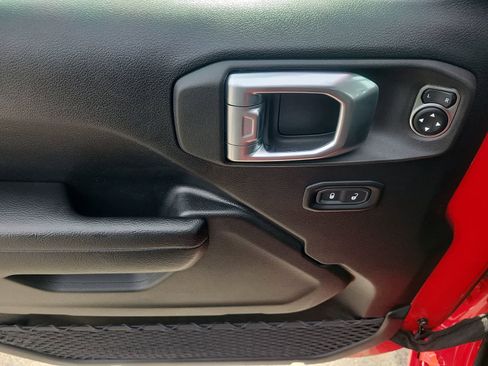 Used 2023 Jeep Wrangler Sport S image 14