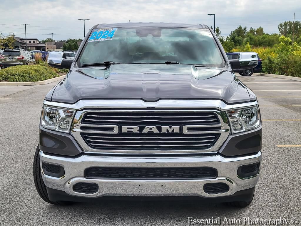 Used 2024 RAM 1500 Laramie AWD/4WD image 4