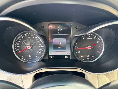 Used 2017 Mercedes-Benz GLC 300 4MATIC image 31