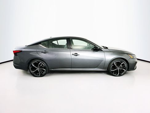 Used 2023 Nissan Altima 2.5 SR image 10