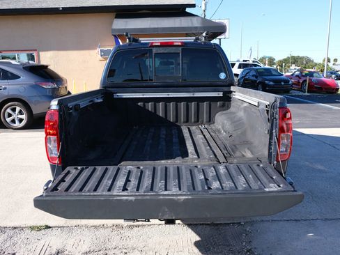 Used 2021 Nissan Frontier PRO-4X w/ Pro-4x Utility Package image 19