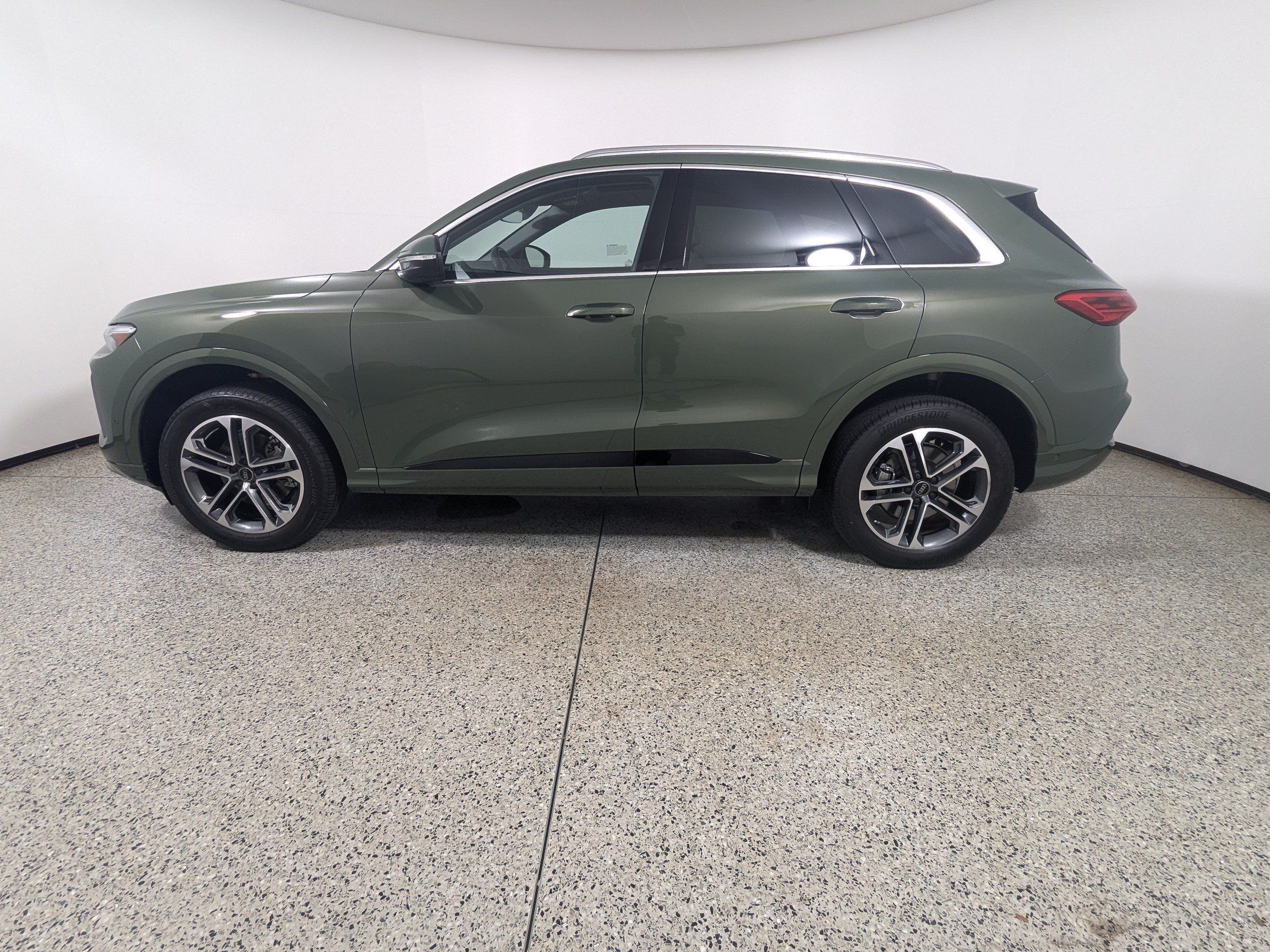 Certified 2025 Audi Q5 Premium w/ Premium Plus AWD/4WD image 4