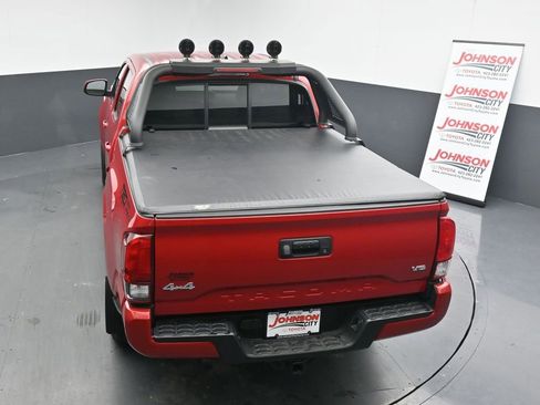 Used 2022 Toyota Tacoma SR image 32