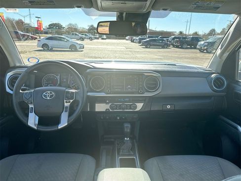 Used 2022 Toyota Tacoma SR5 w/ Technology Package image 30