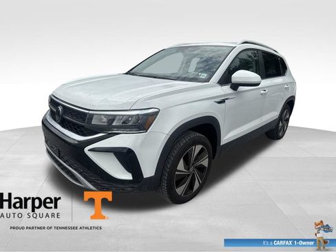 Used 2023 Volkswagen Taos SE w/ Panoramic Sunroof Package AWD/4WD image 1