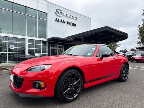 Used 2015 MAZDA MX-5 Miata Club RWD image 1