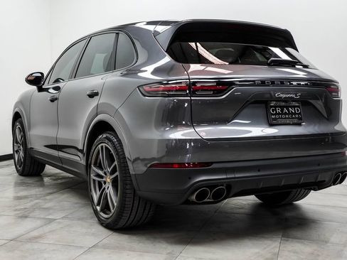 Used 2021 Porsche Cayenne S AWD/4WD image 11