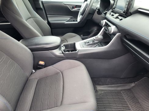 Used 2022 Toyota RAV4 SE AWD/4WD image 11