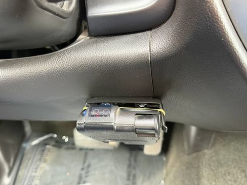 Used 2015 Chevrolet Silverado 1500 LT AWD/4WD image 22