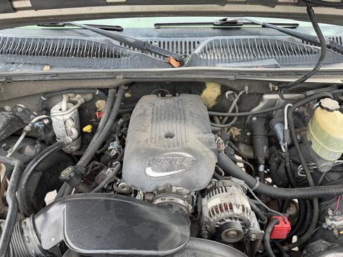 Used 2001 GMC Sierra 2500 SLE w/ Off-Road Skid Plate Pkg image 26