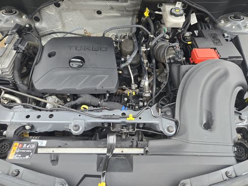 Used 2021 Buick Encore GX Essence image 32