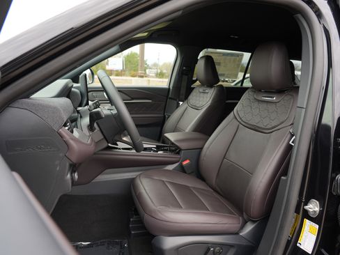 New 2026 Ford Explorer Platinum w/ LUX Leather Package AWD/4WD image 13