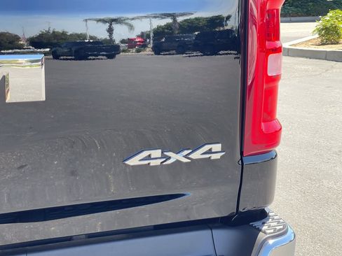 New 2026 RAM 1500 4x4 Crew Cab image 6
