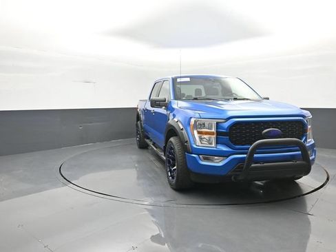 Certified 2021 Ford F150 XL w/ STX Appearance Package AWD/4WD image 3