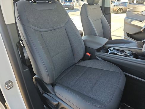 New 2026 Ford Explorer Active image 10