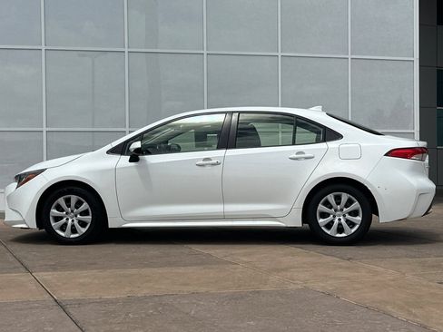 Used 2022 Toyota Corolla LE FWD image 7