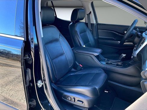 Used 2019 GMC Acadia SLT image 28