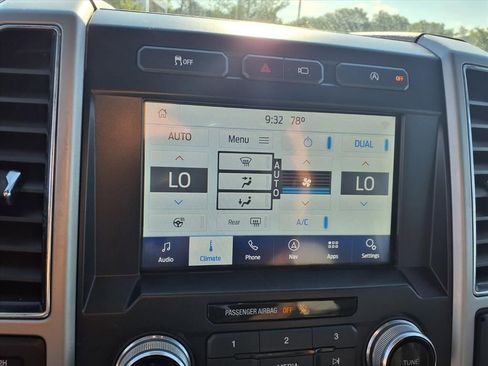 Used 2020 Ford F150 Lariat w/ Equipment Group 502A Luxury image 15