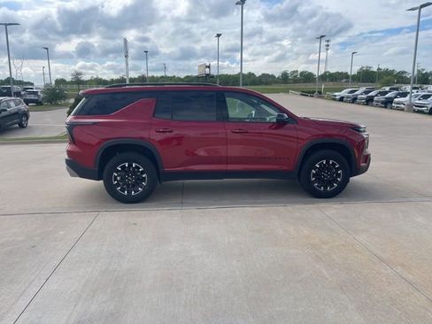 Used 2025 Chevrolet Traverse Z71 w/ Driver Confidence Package image 8