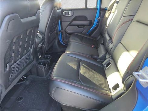 Used 2023 Jeep Gladiator Rubicon w/ Cold Weather Group image 21